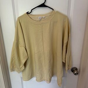 gap light yellow baggy sweatshirt size XL in good condition!
